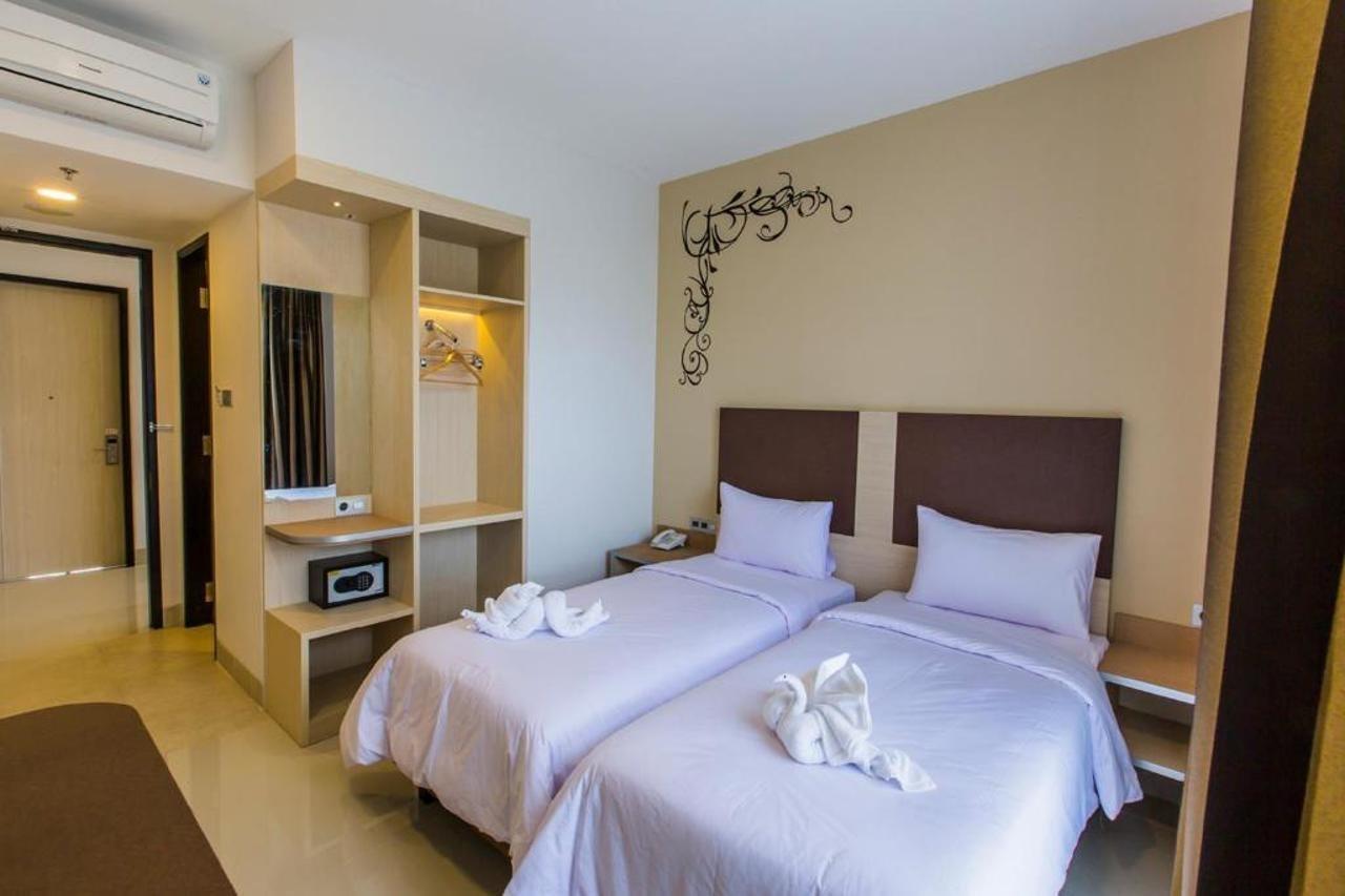 Sparks Odeon Sukabumi, Artotel Curated Exterior foto