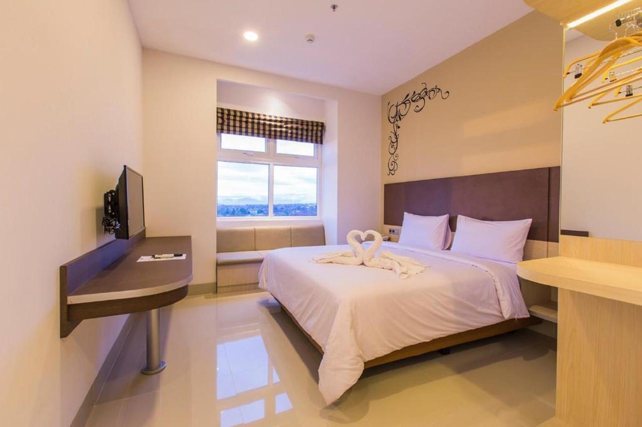 Sparks Odeon Sukabumi, Artotel Curated Exterior foto