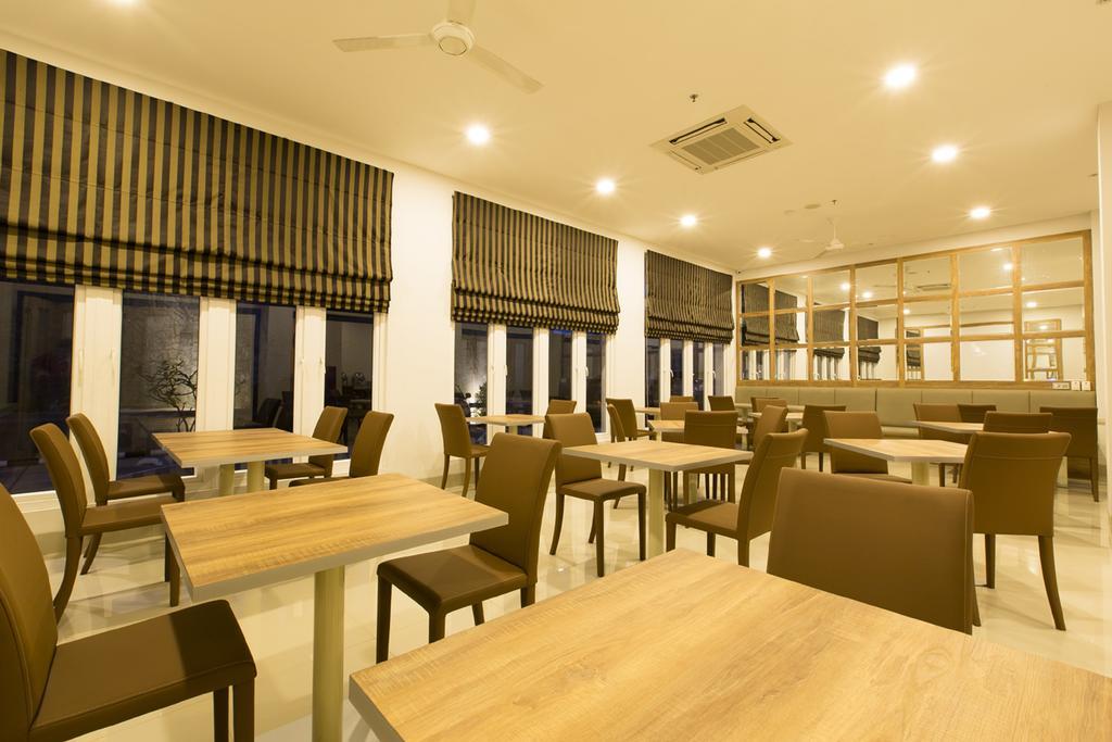 Sparks Odeon Sukabumi, Artotel Curated Exterior foto